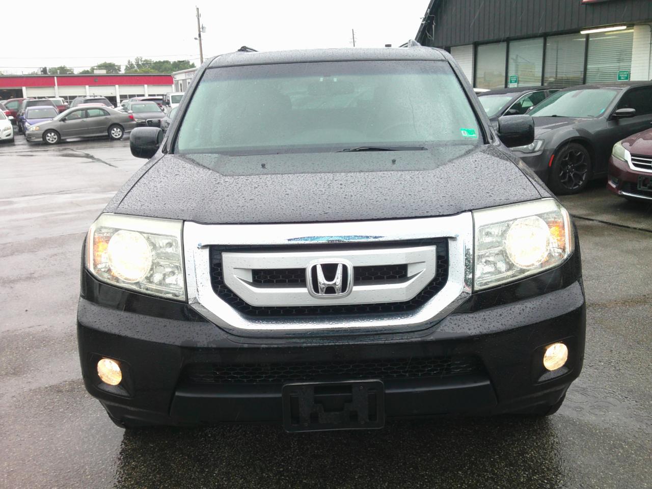 Honda Pilot Touring 4WD 5-Spd AT with DVD 2011