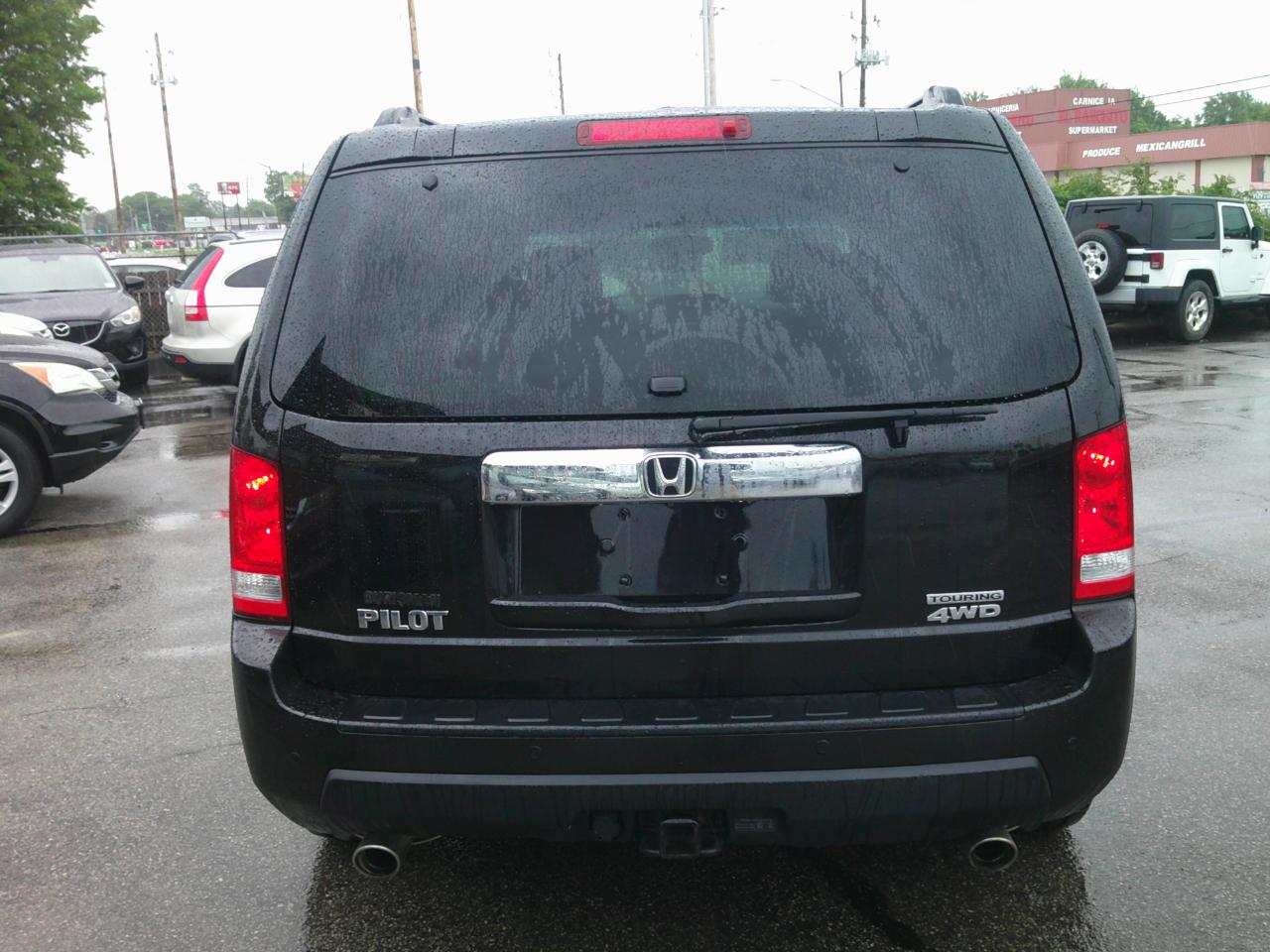Honda Pilot Touring 4WD 5-Spd AT with DVD 2011