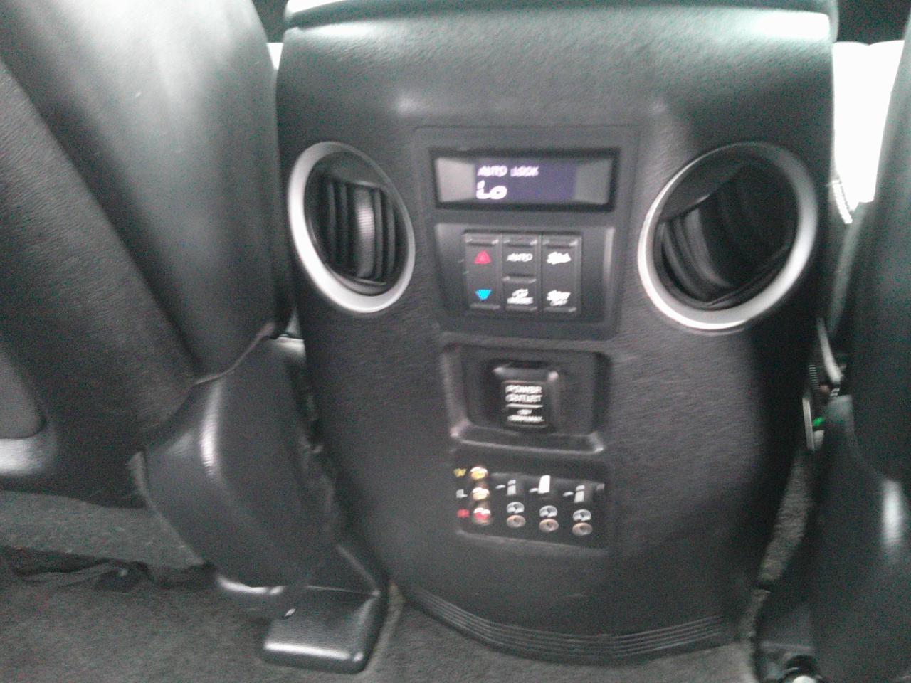 Honda Pilot Touring 4WD 5-Spd AT with DVD 2011
