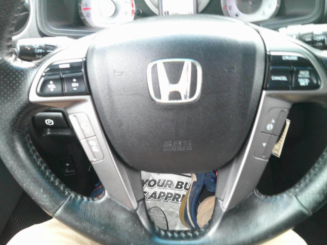 Honda Pilot Touring 4WD 5-Spd AT with DVD 2011