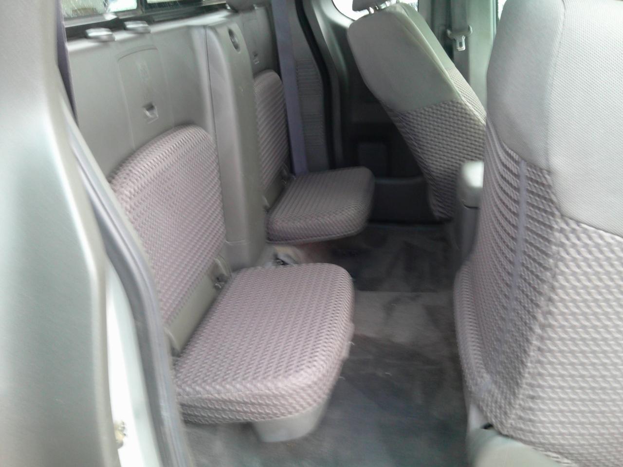 Nissan Frontier SV King Cab 5AT 4WD 2016