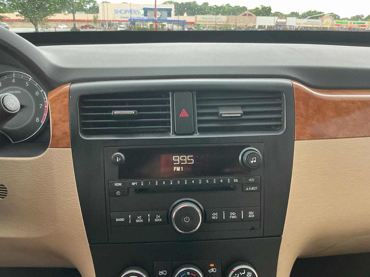 Suzuki XL-7 Base 2-Row 2WD 2008
