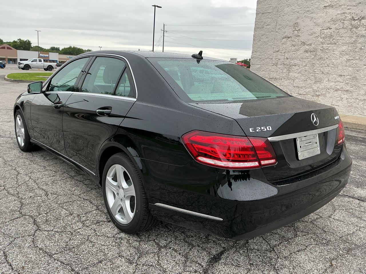 Mercedes-Benz E-Class E250 BlueTEC Sedan 2014