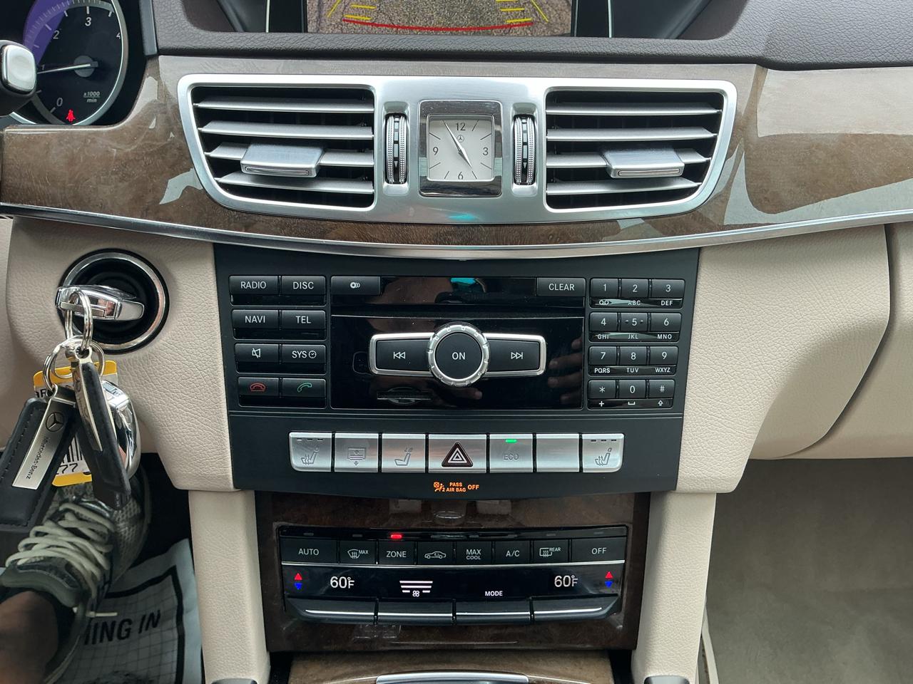 Mercedes-Benz E-Class E250 BlueTEC Sedan 2014