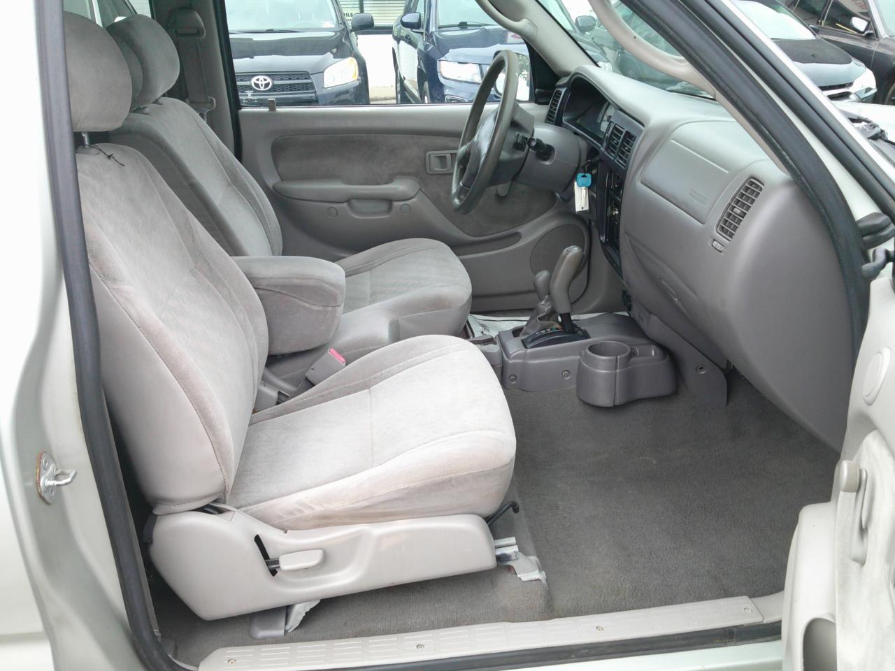 Toyota Tacoma Xtracab 4WD 2002