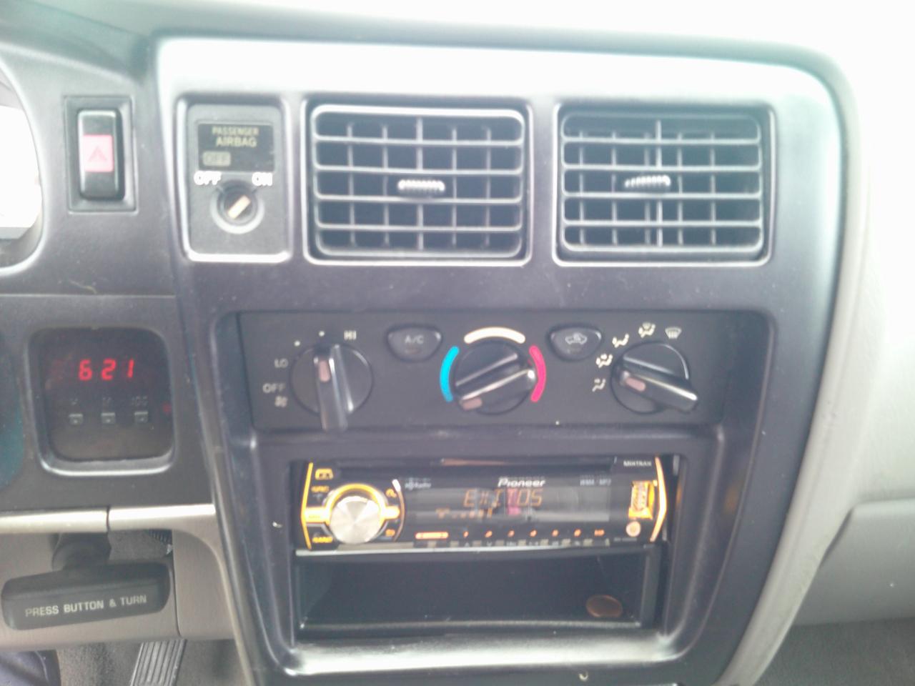Toyota Tacoma Xtracab 4WD 2002
