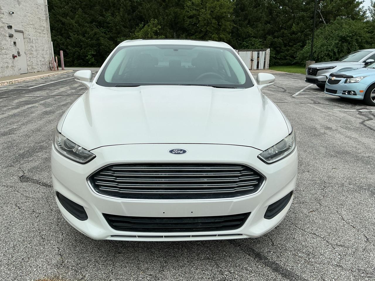 Ford Fusion SE 2013