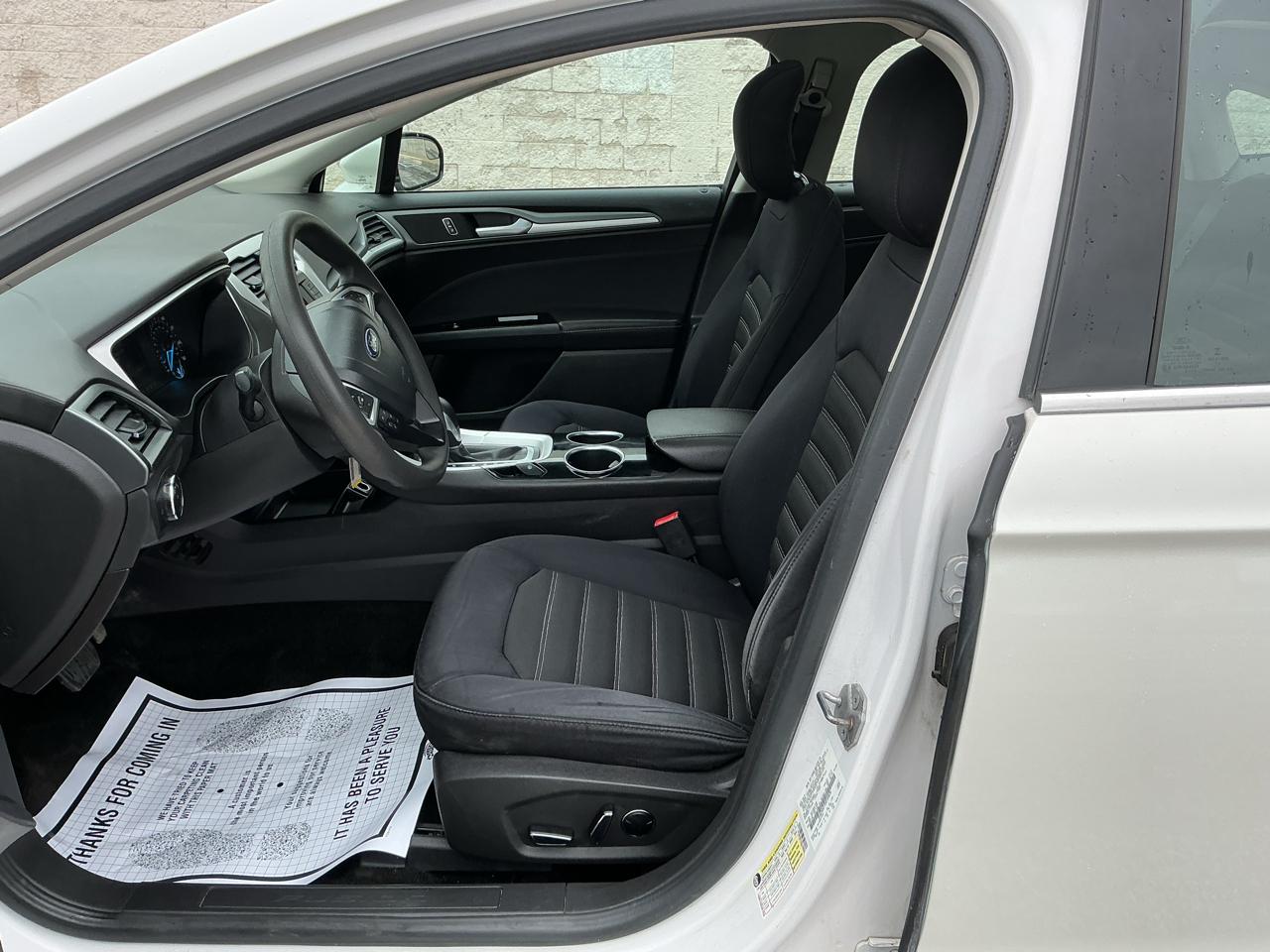 Ford Fusion SE 2013