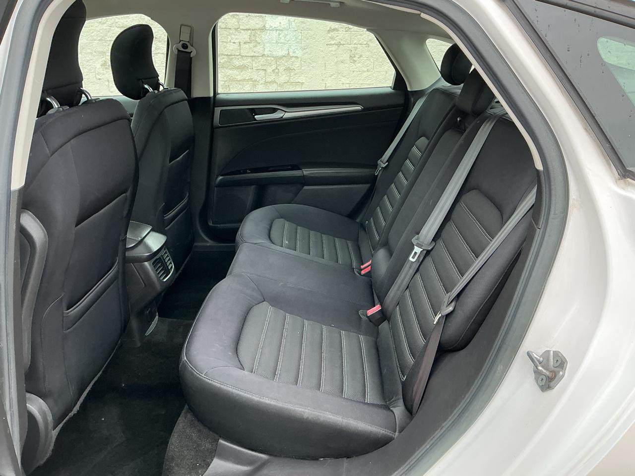 Ford Fusion SE 2013