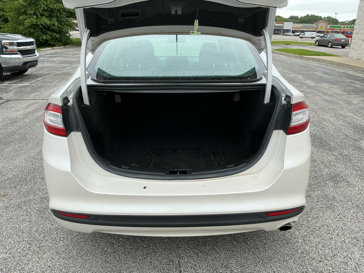 Ford Fusion SE 2013