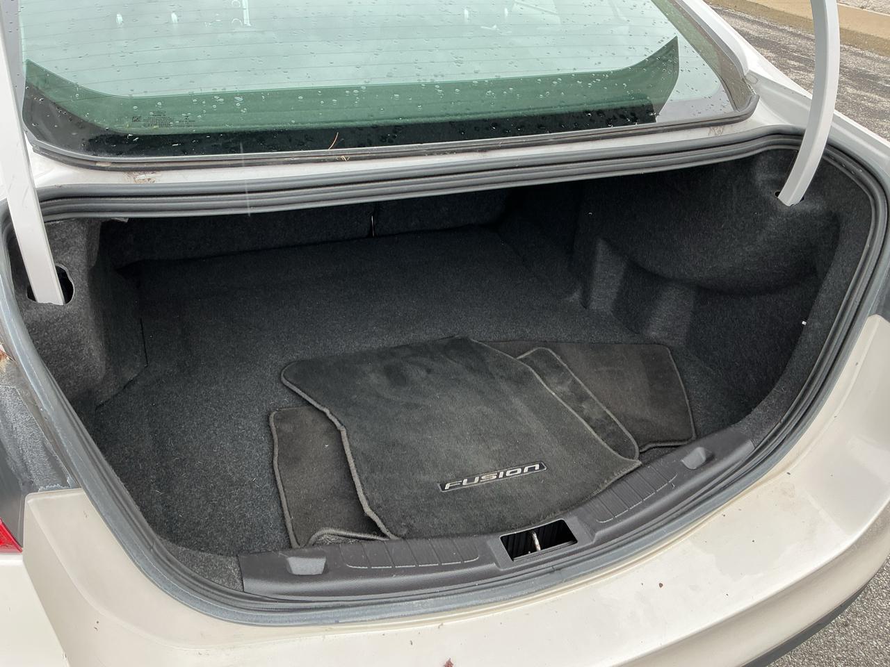 Ford Fusion SE 2013