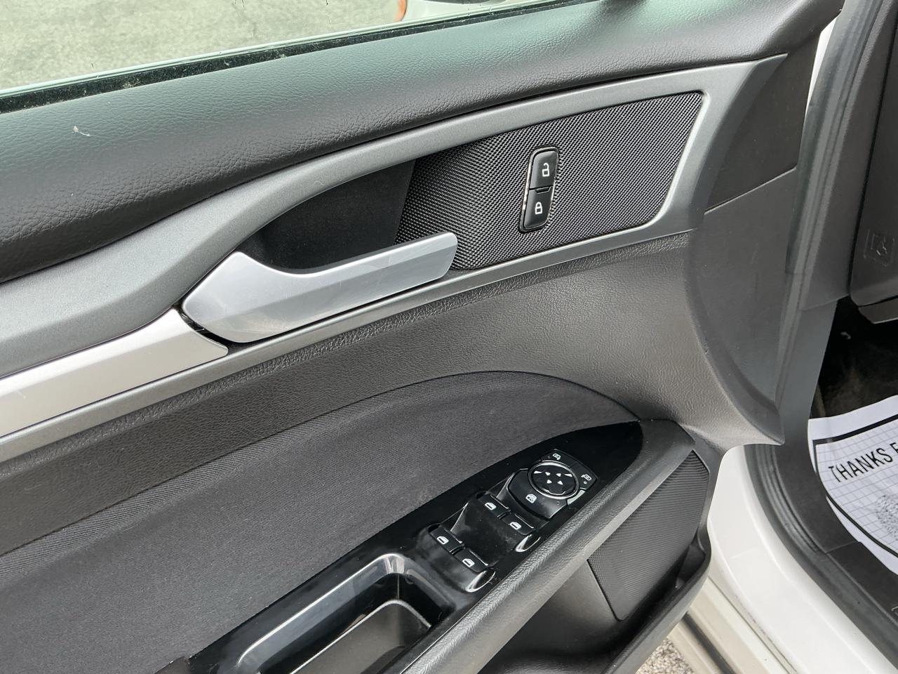 Ford Fusion SE 2013