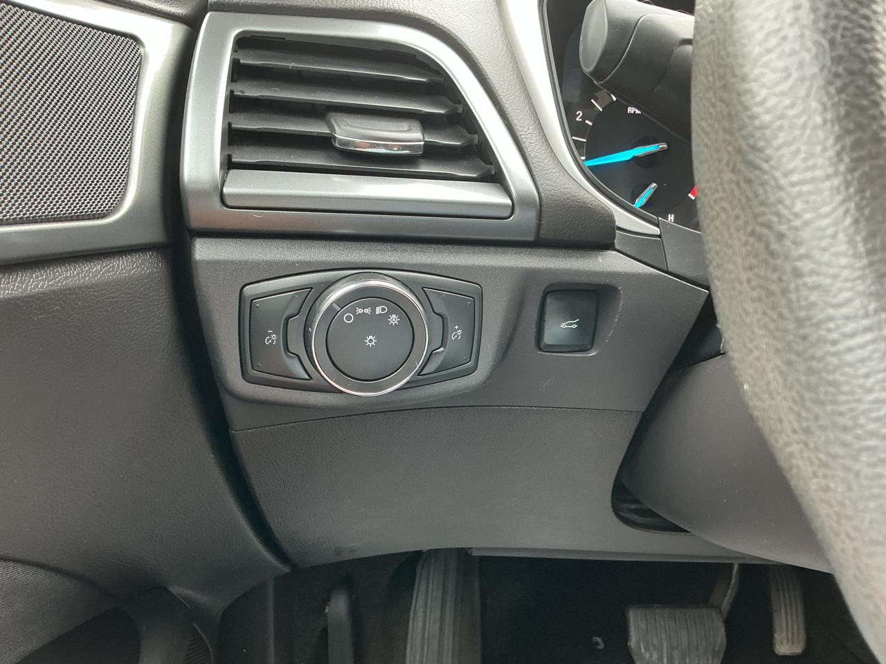 Ford Fusion SE 2013