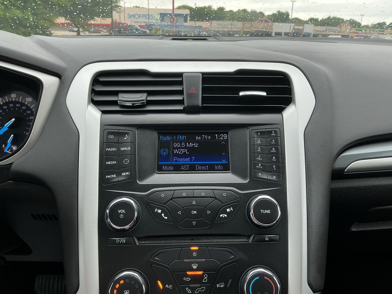 Ford Fusion SE 2013