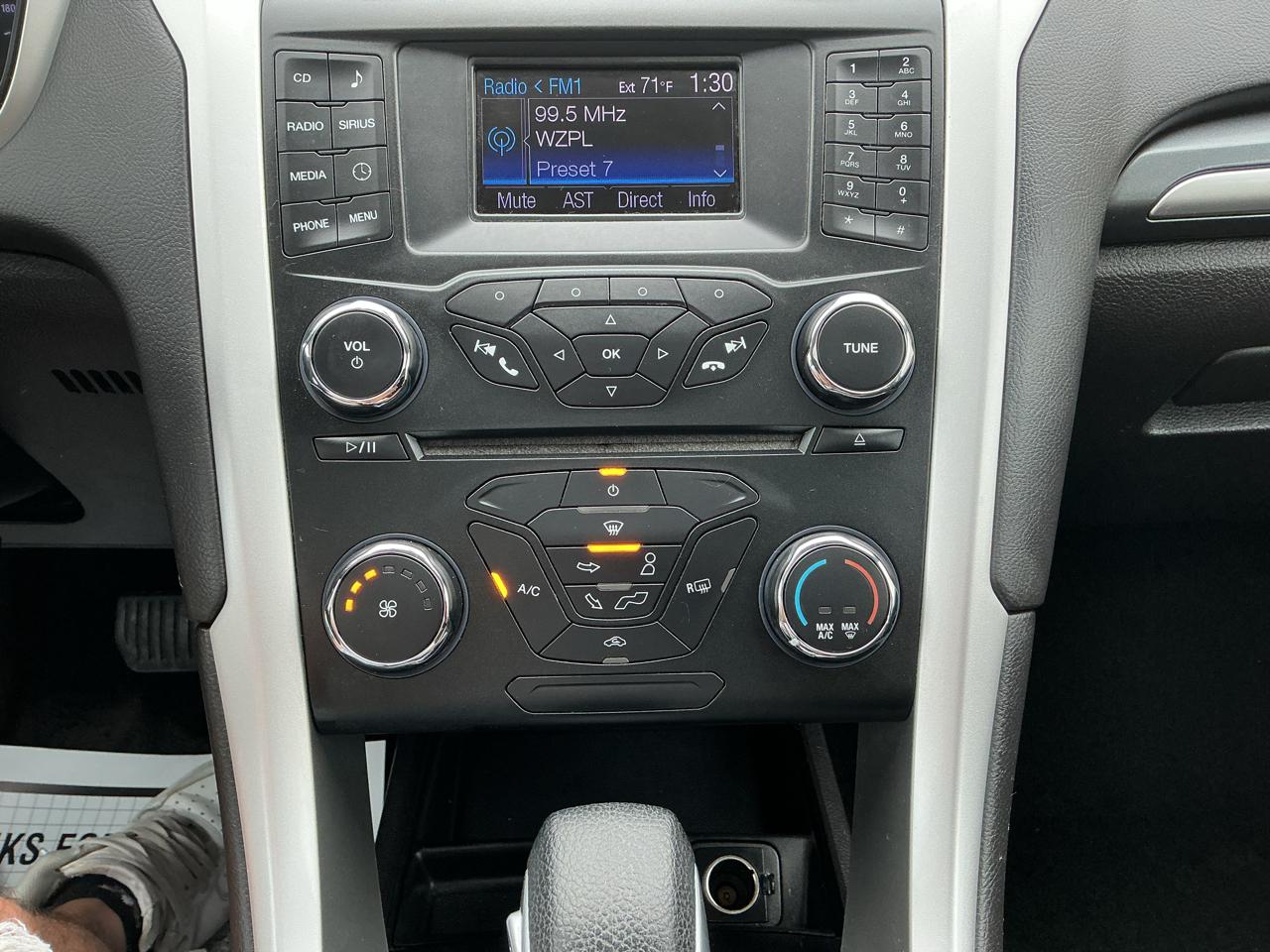 Ford Fusion SE 2013