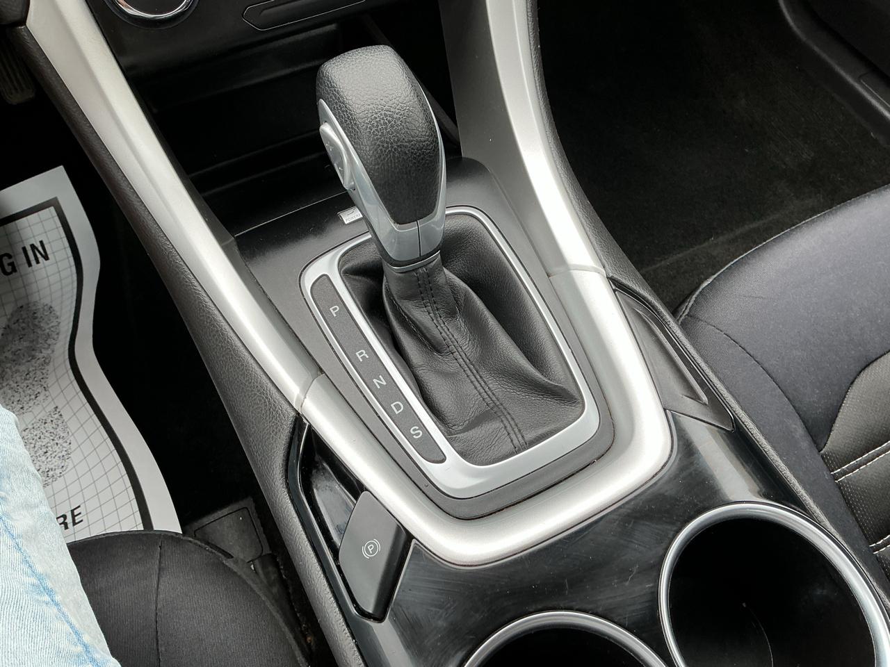 Ford Fusion SE 2013