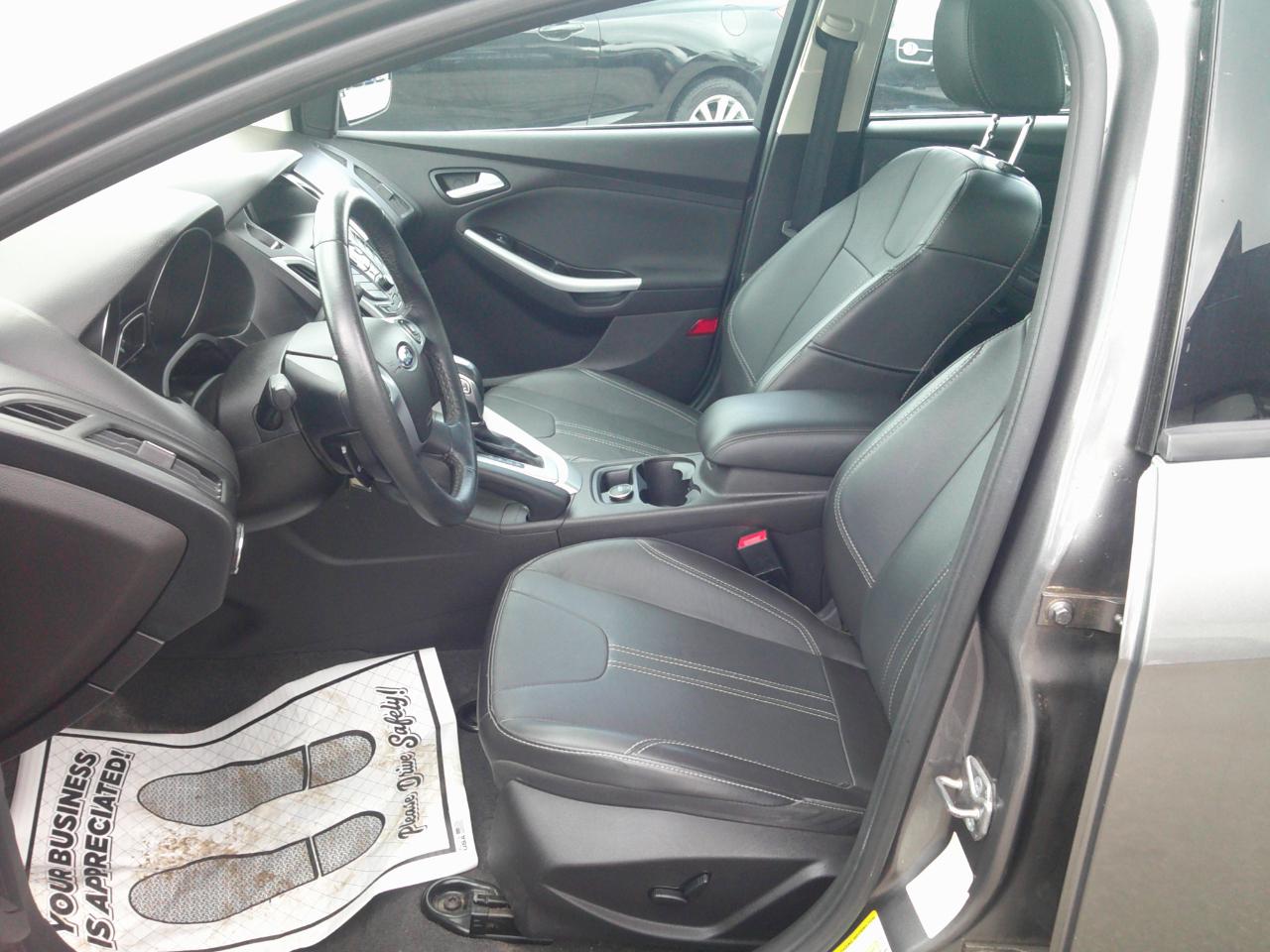 Ford Focus SE Sedan 2014