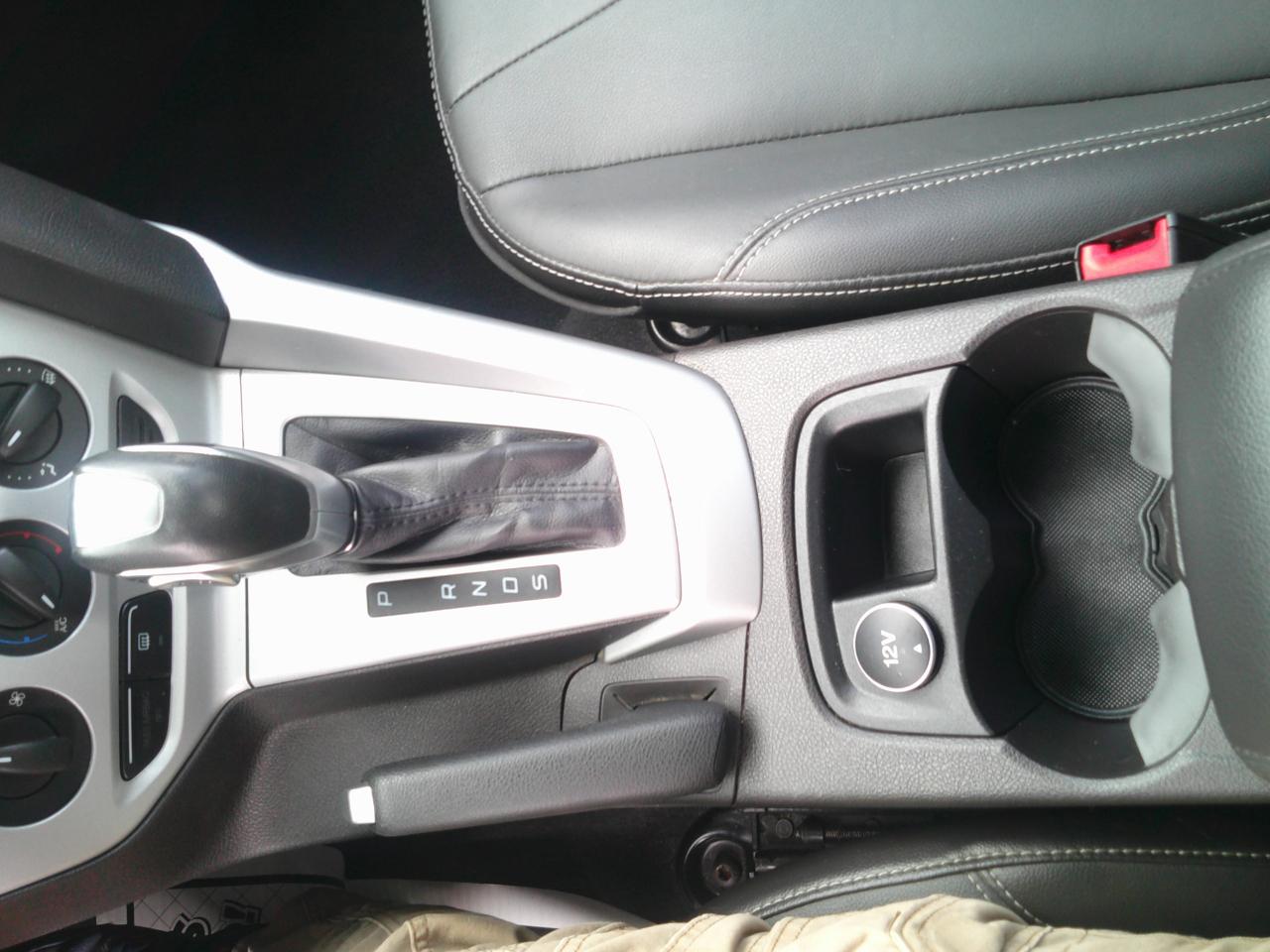 Ford Focus SE Sedan 2014