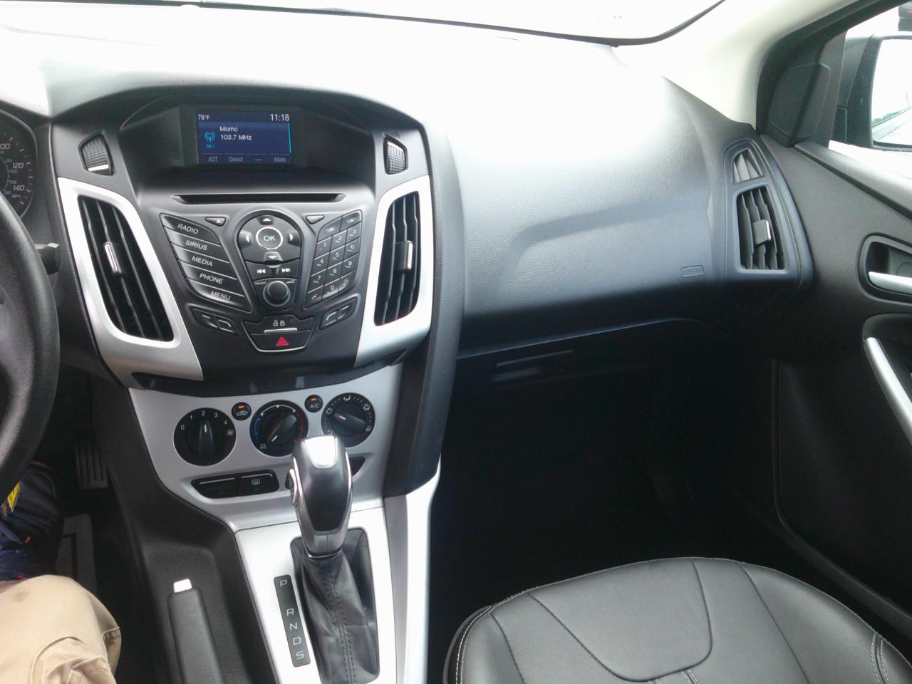 Ford Focus SE Sedan 2014
