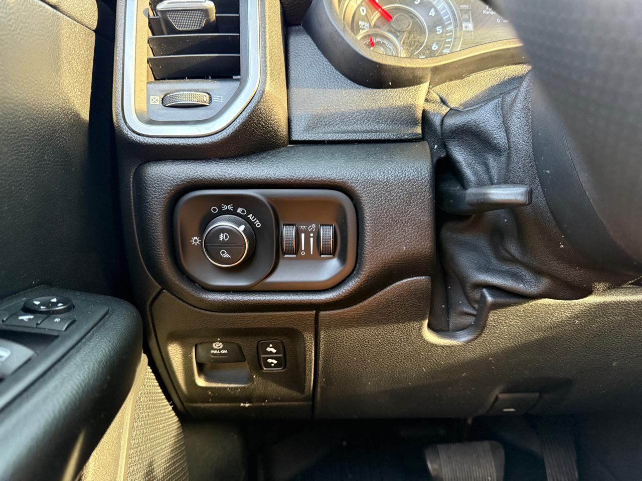 RAM 1500 Big Horn Crew Cab LWB 4WD 2019