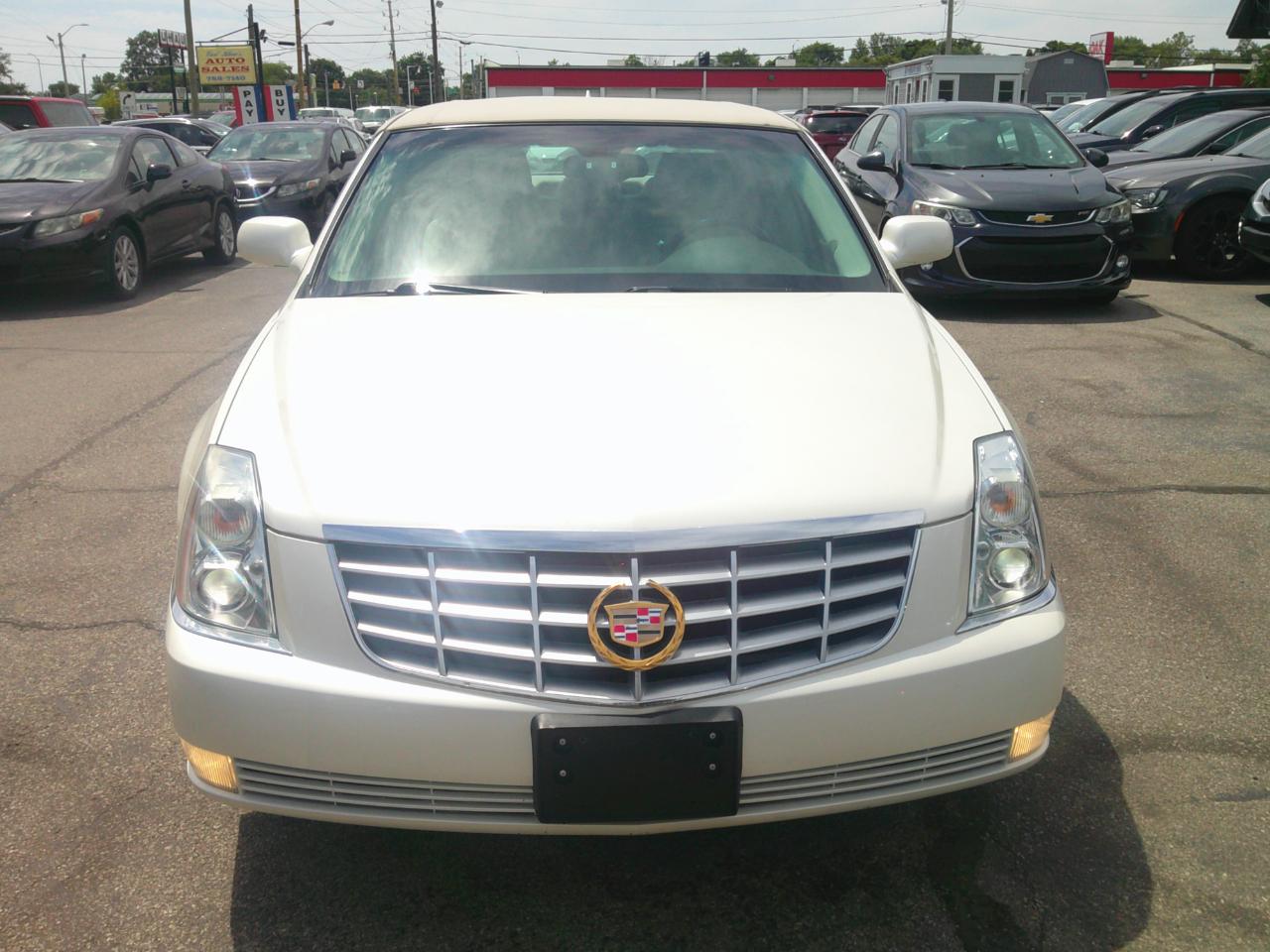 Cadillac DTS V8 2010