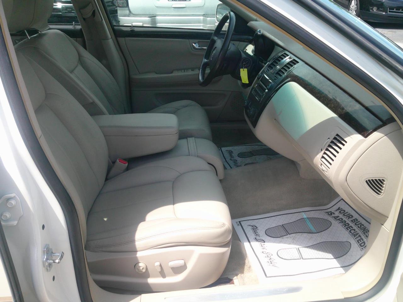 Cadillac DTS V8 2010