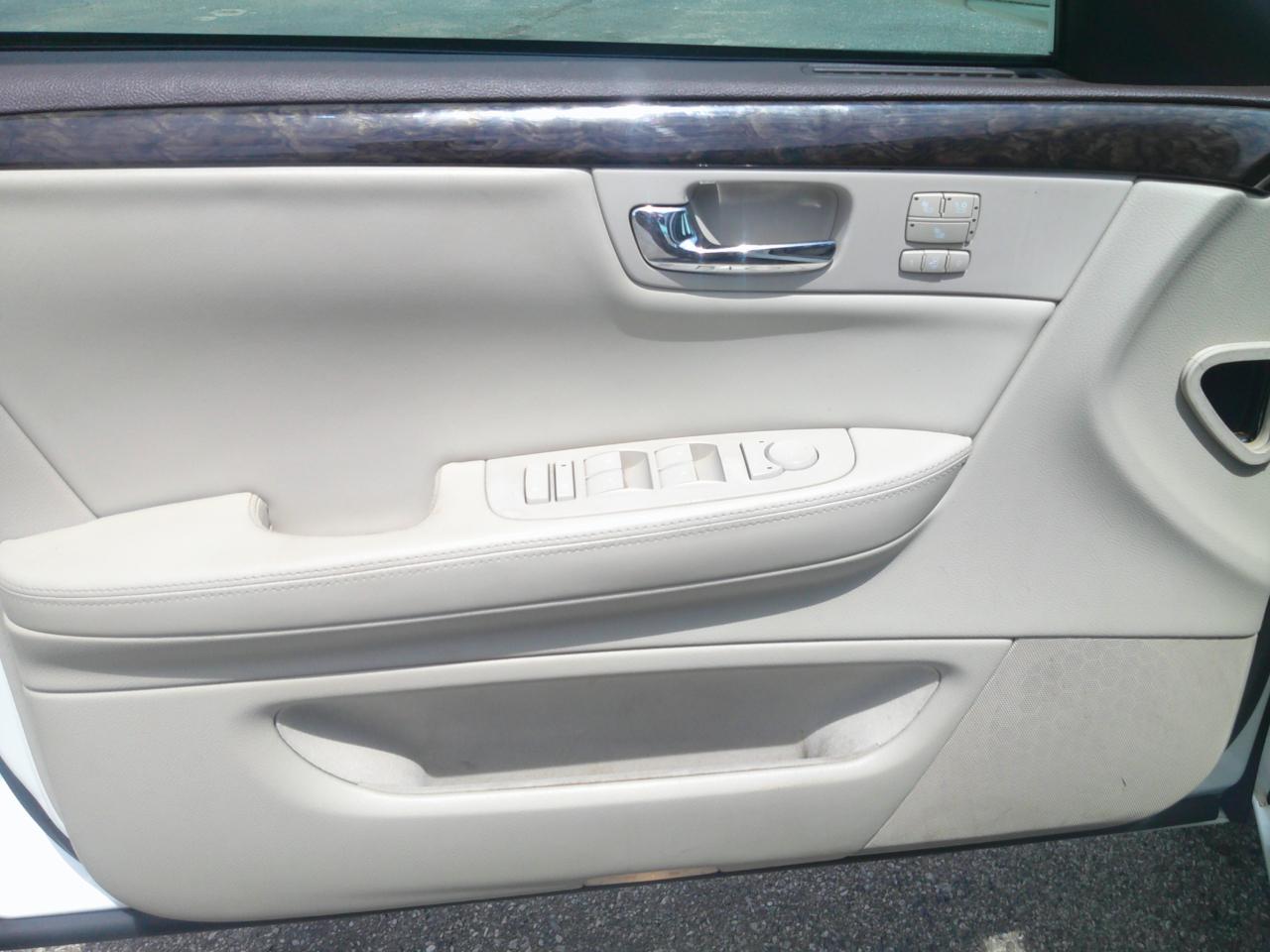Cadillac DTS V8 2010