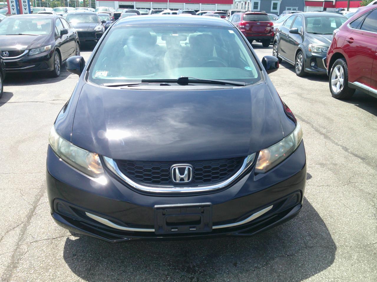 Honda Civic LX Sedan 5-Speed AT 2013