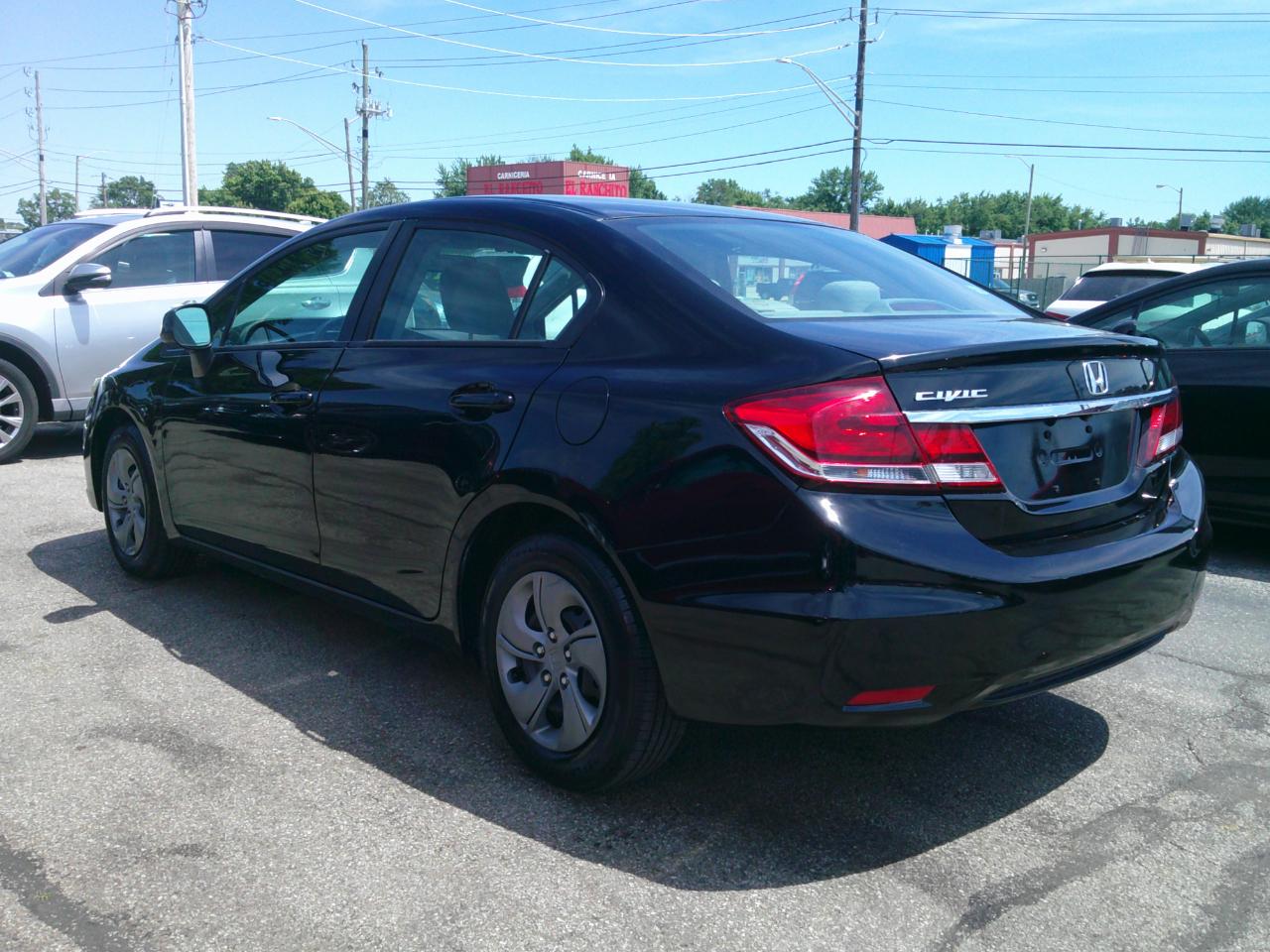 Honda Civic LX Sedan 5-Speed AT 2013