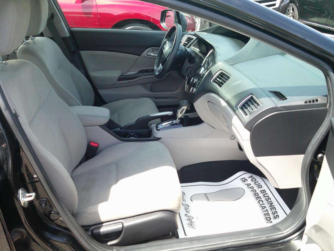 Honda Civic LX Sedan 5-Speed AT 2013