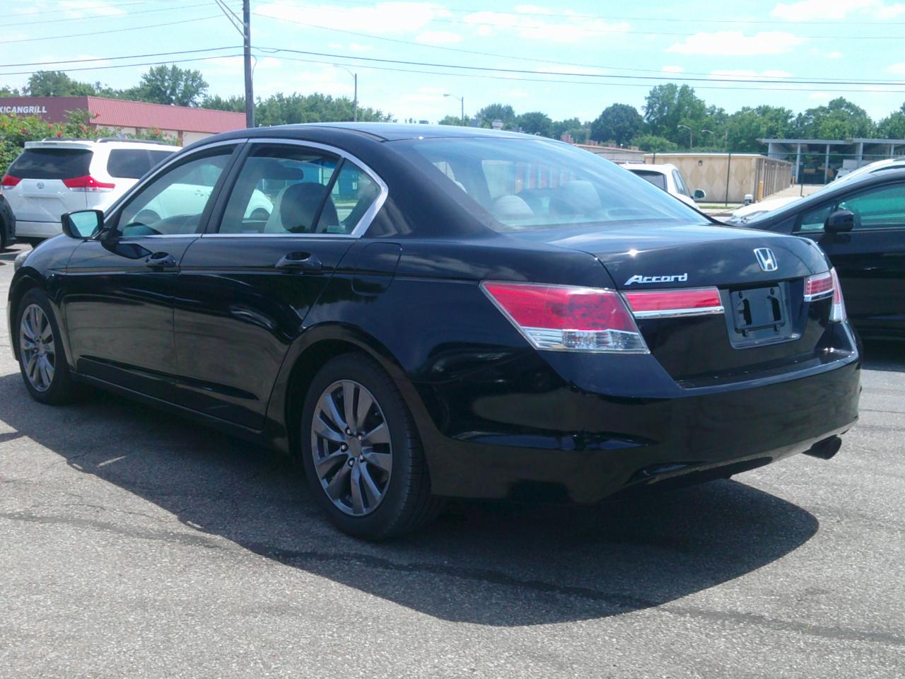 Honda Accord EX Sedan AT 2012