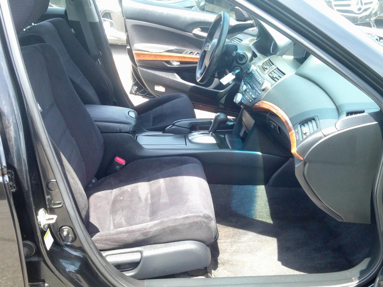Honda Accord EX Sedan AT 2012