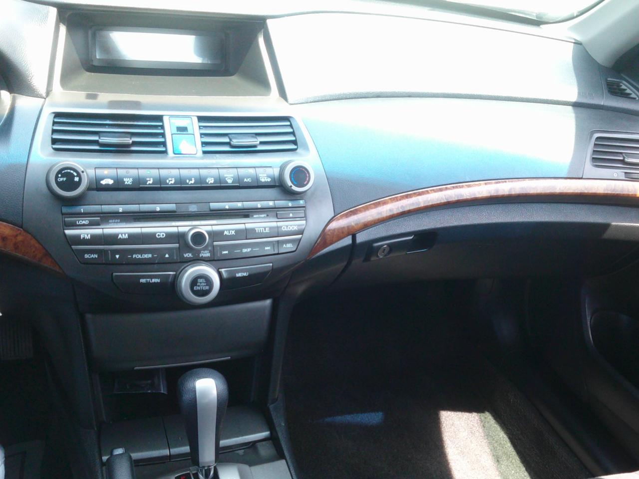 Honda Accord EX Sedan AT 2012