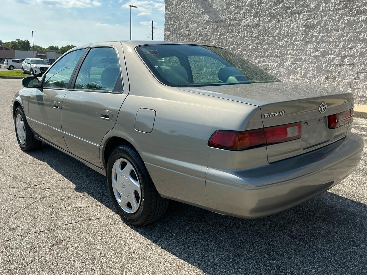 Toyota Camry CE V6 1997
