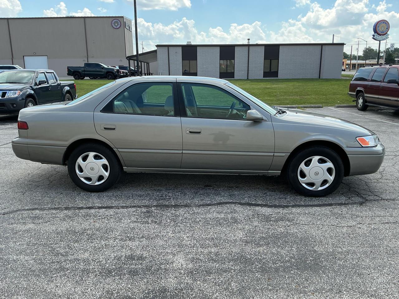 Toyota Camry CE V6 1997