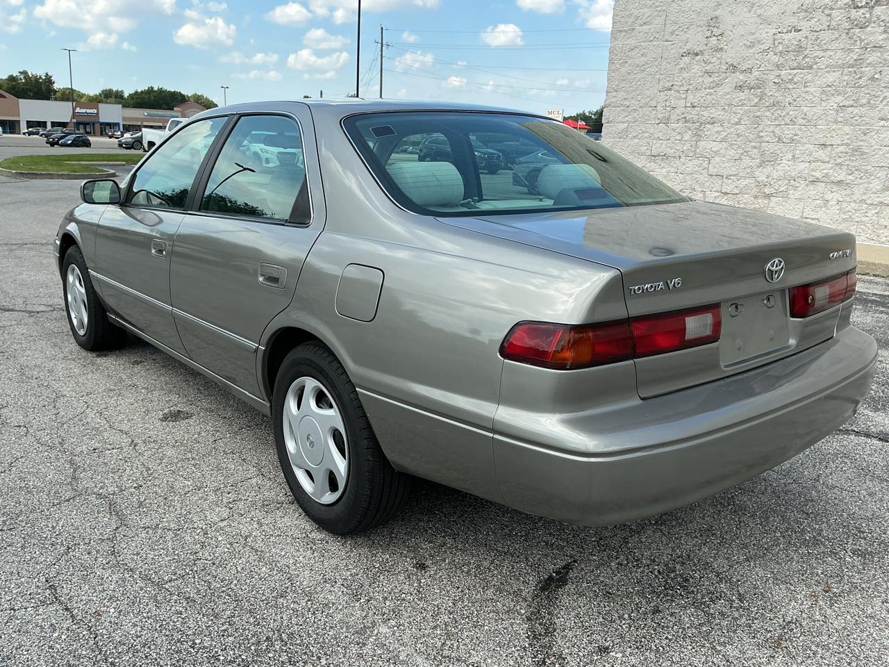Toyota Camry CE V6 1997