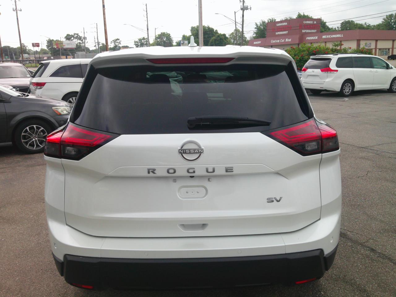 Nissan Rogue SV 2024