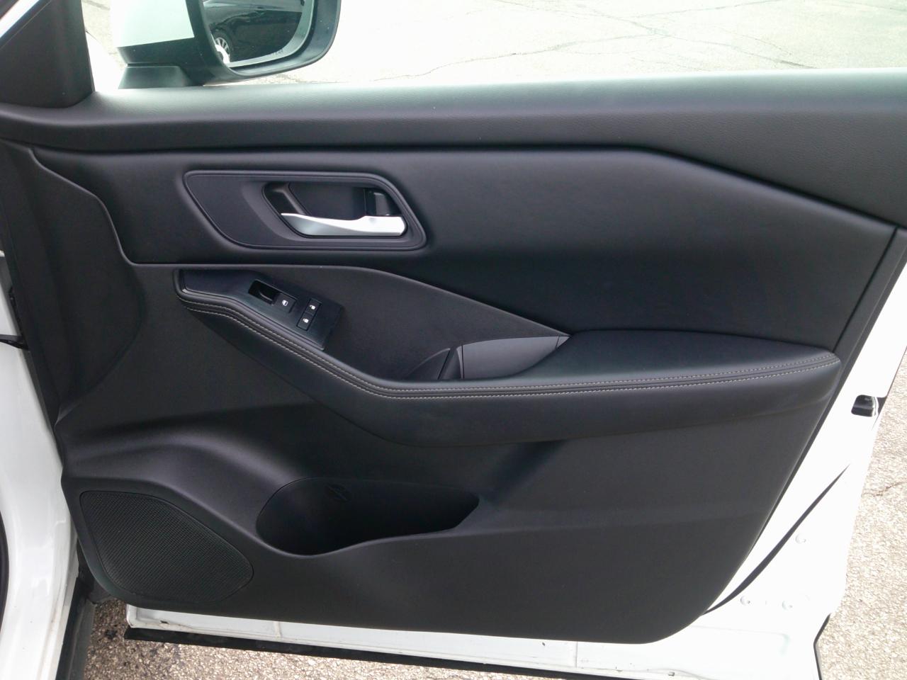 Nissan Rogue SV 2024