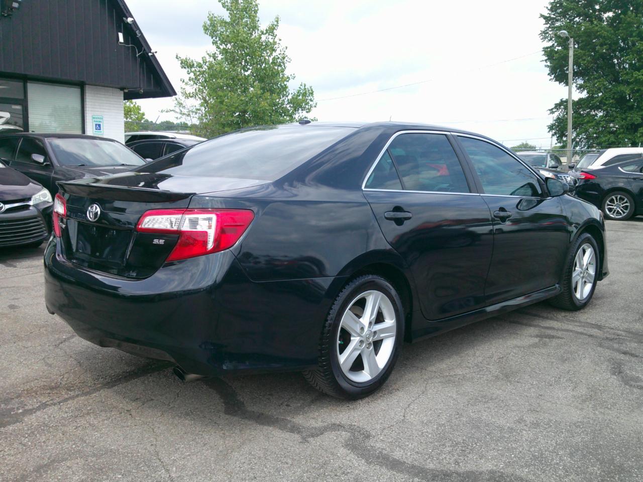 Toyota Camry SE 2013