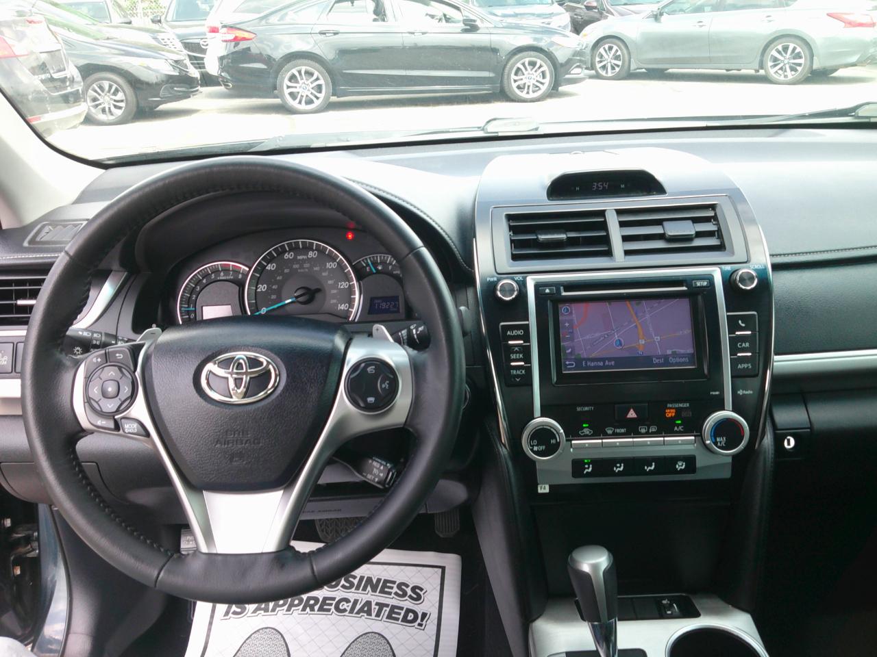 Toyota Camry SE 2013