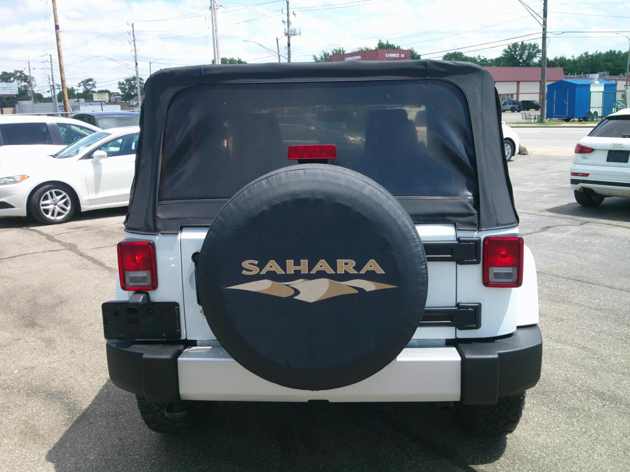 Jeep Wrangler Sahara 4WD 2014