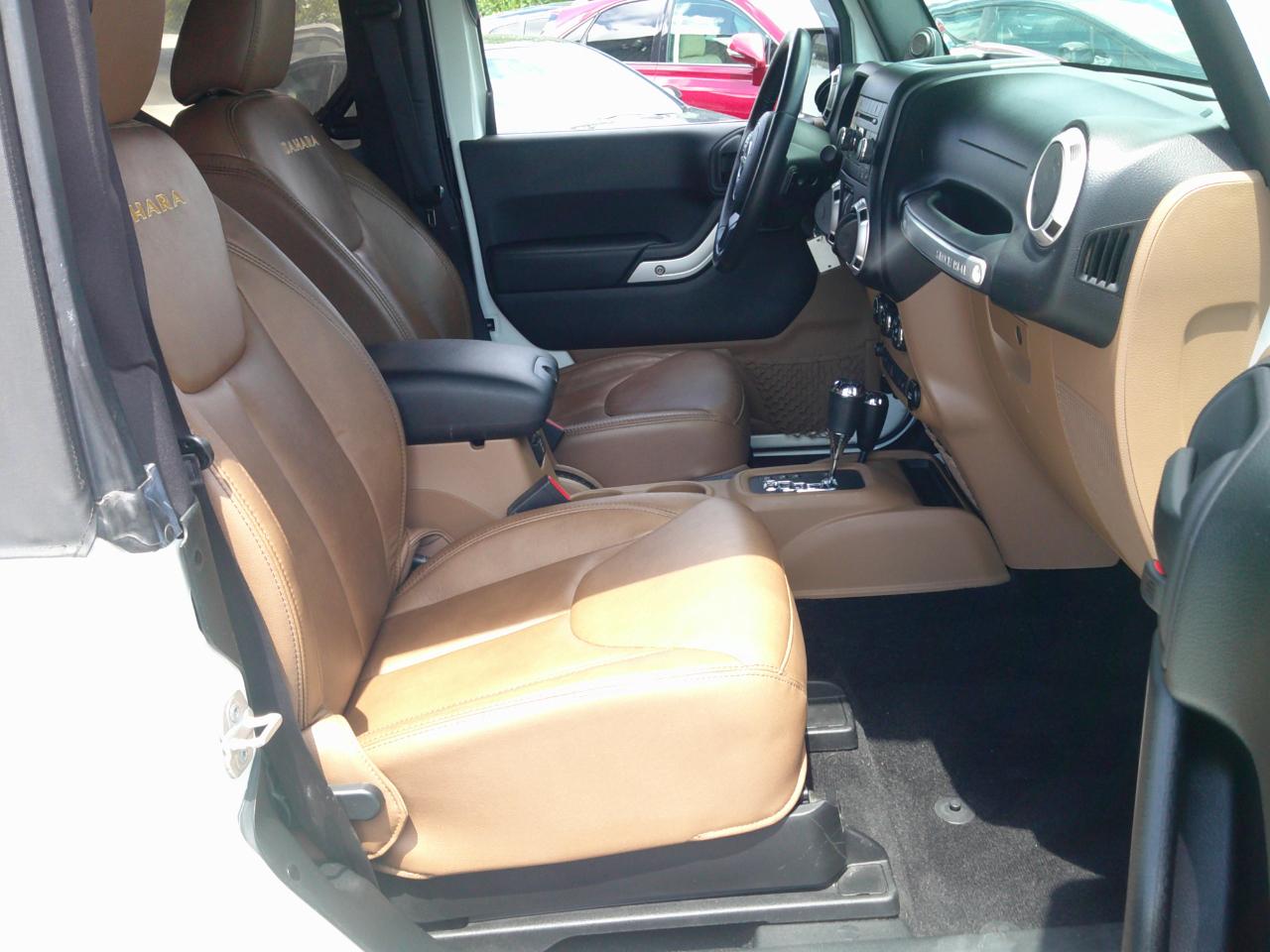 Jeep Wrangler Sahara 4WD 2014