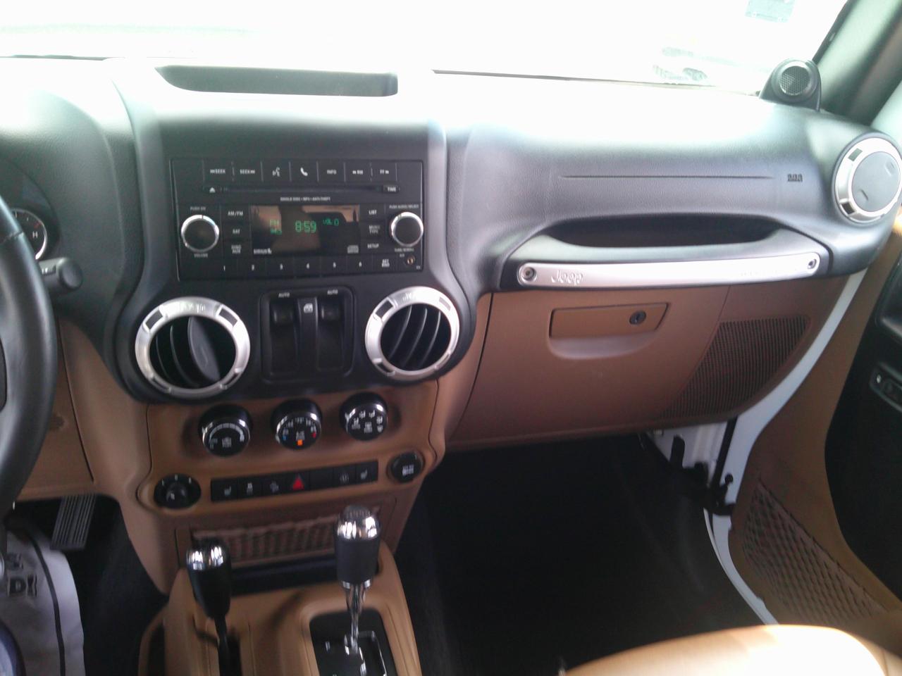 Jeep Wrangler Sahara 4WD 2014