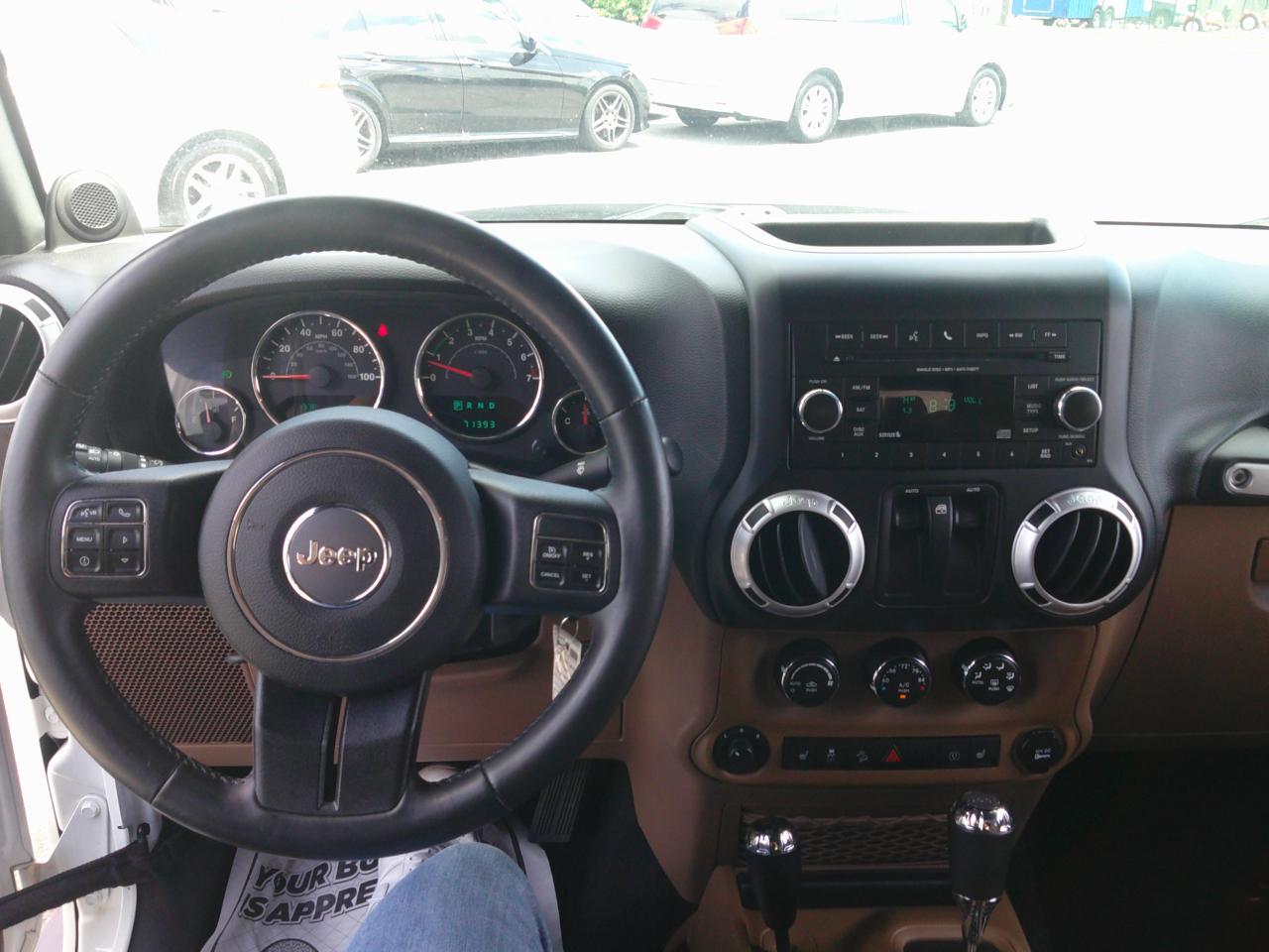Jeep Wrangler Sahara 4WD 2014