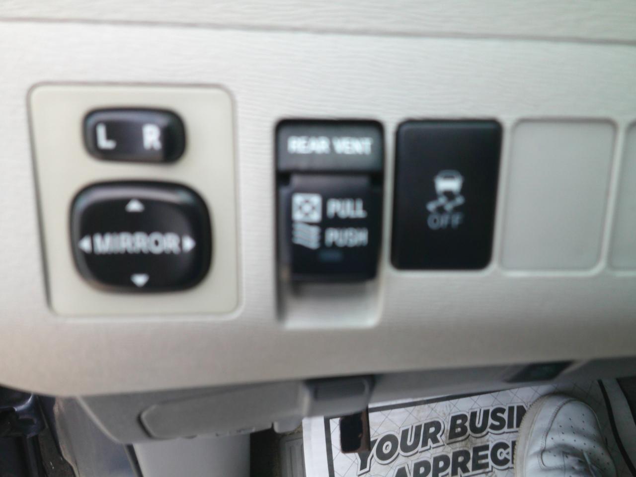 Toyota Sienna XLE FWD 8-Passenger V6 2013