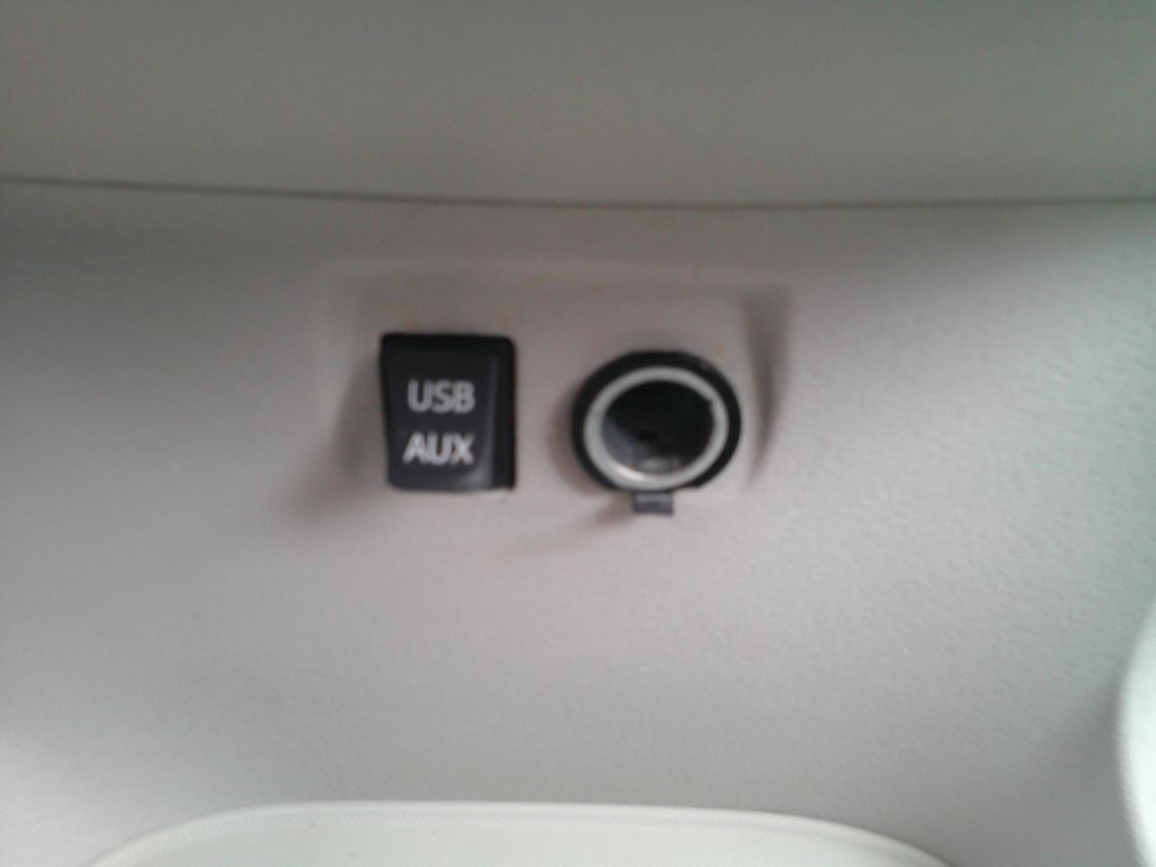 Toyota Sienna XLE FWD 8-Passenger V6 2013