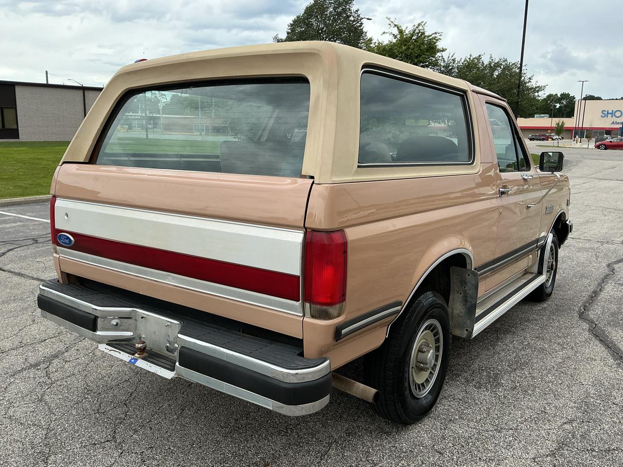 Ford Bronco Custom 1989
