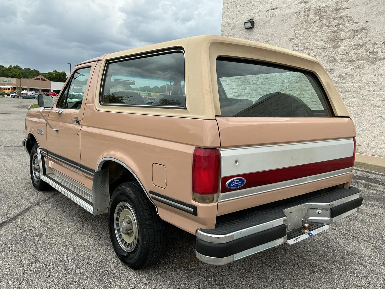 Ford Bronco Custom 1989