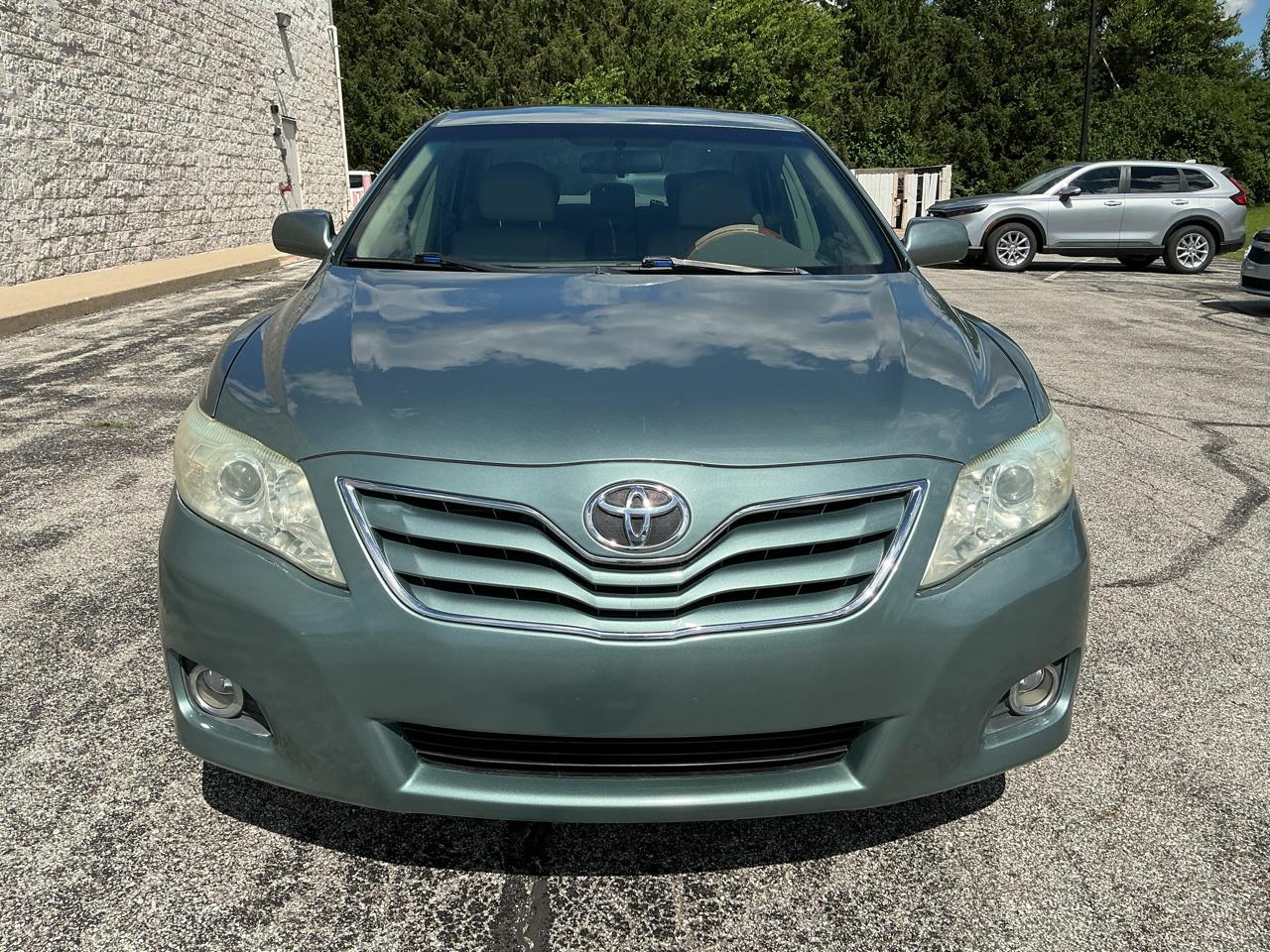 Toyota Camry Base 2011