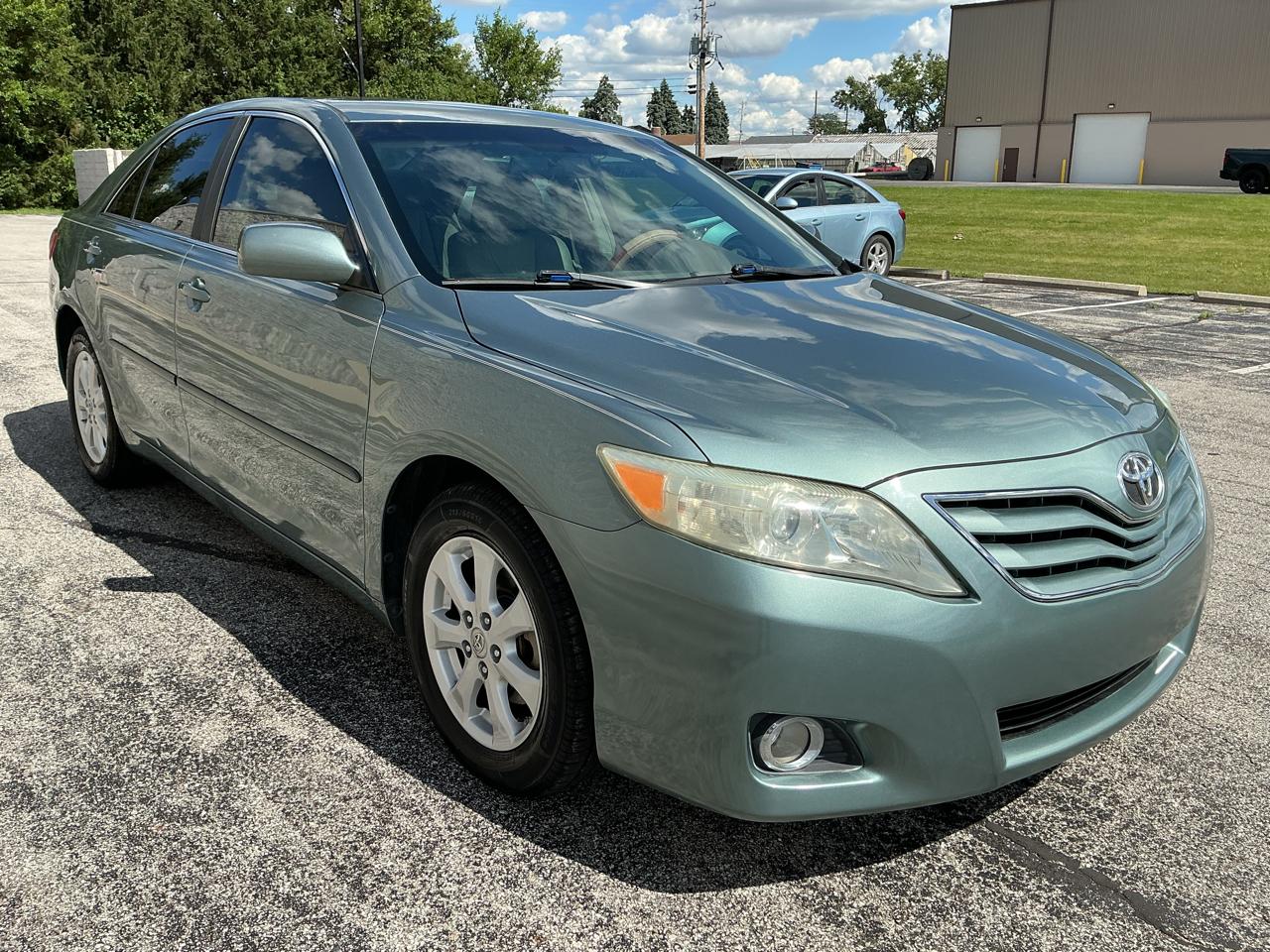 Toyota Camry Base 2011